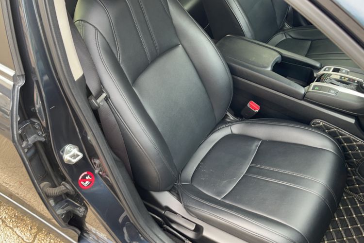 Used Honda Civic 2016 220TURBO CVT Luxury Edition Right Front Seat