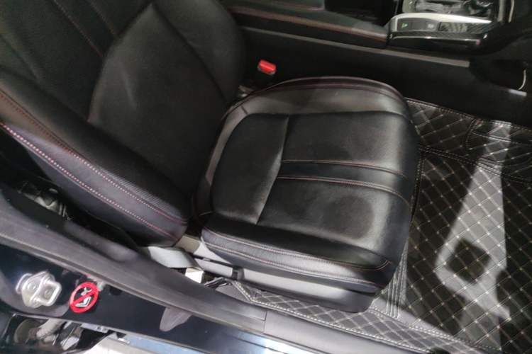 Used Honda Civic 2016 220TURBO CVT Luxury Edition Right Front Seat