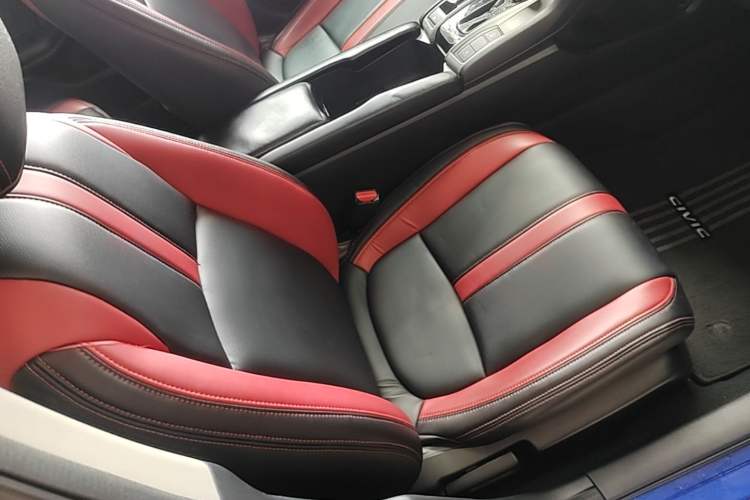 Used Honda Civic 2016 220TURBO CVT Luxury Edition Right Front Seat