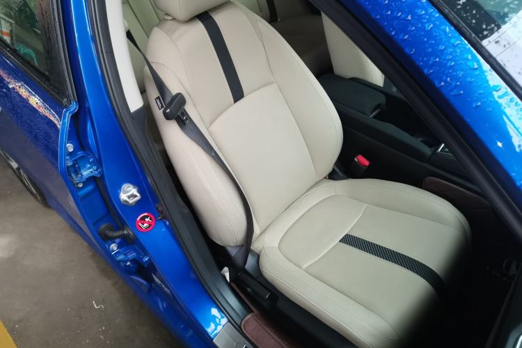 Used Honda Civic 2016 220TURBO CVT Luxury Edition Right Front Seat
