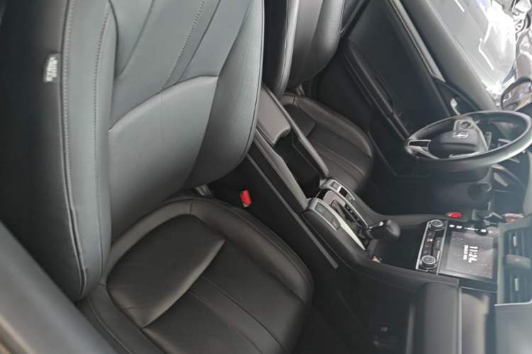 Used Honda Civic 2016 220TURBO CVT Prestige Edition Right Front Seat