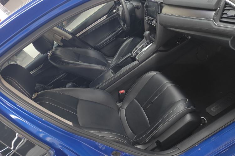 Used Honda Civic 2016 220TURBO CVT Luxury Edition Right Front Seat