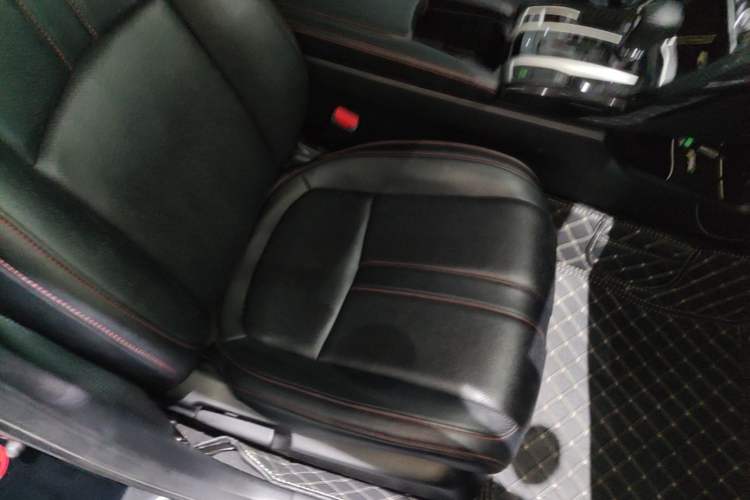 Used Honda Civic 2016 220TURBO CVT Luxury Edition Right Front Seat