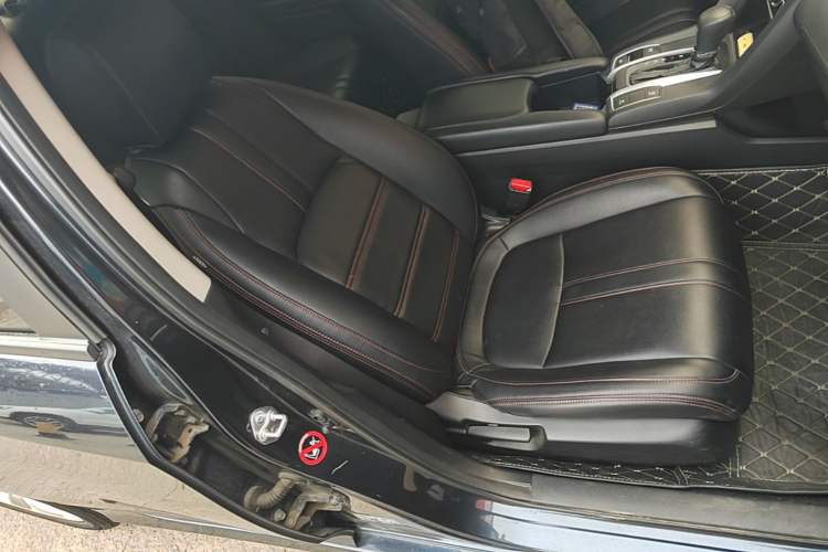 Used Honda Civic 2016 180TURBO CVT Comfort Version Right Front Seat