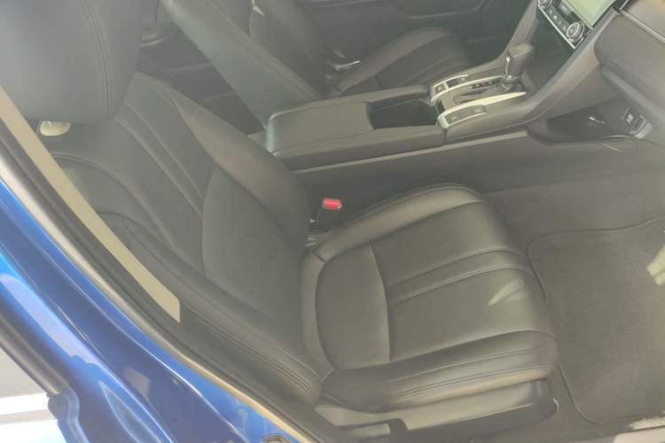 Used Honda Civic 2016 220TURBO CVT Luxury Edition Right Front Seat