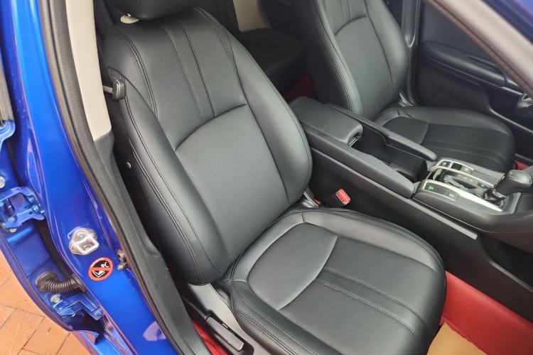Used Honda Civic 2016 220TURBO CVT Luxury Edition Right Front Seat
