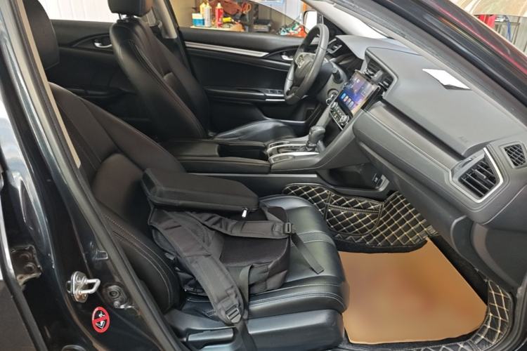 Used Honda Civic 2016 180TURBO CVT Comfort Version Right Front Seat