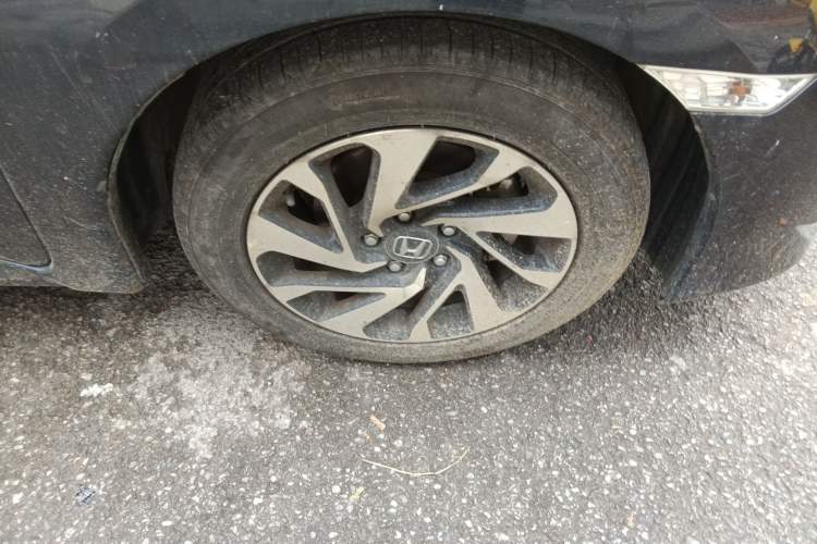 Used Honda Civic 2016 220TURBO CVT Luxury Edition Right Front Wheel Hub
