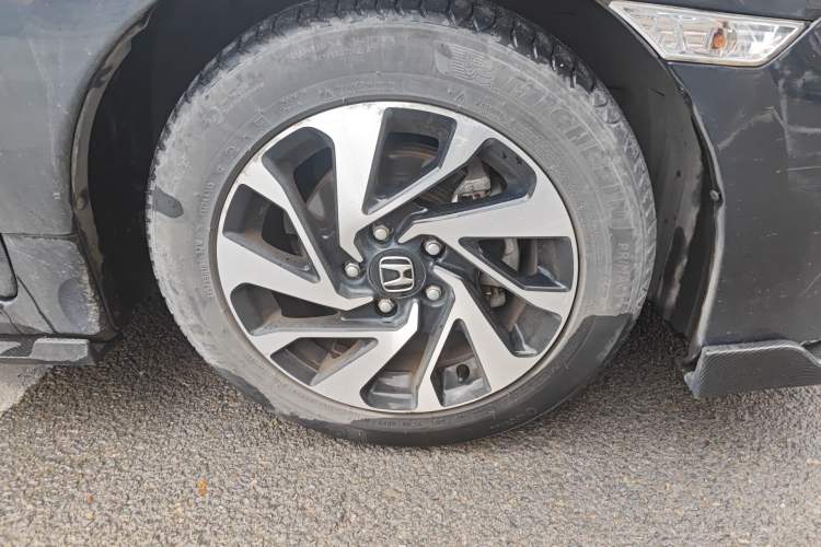 Used Honda Civic 2016 220TURBO CVT Luxury Edition Right Front Wheel Hub