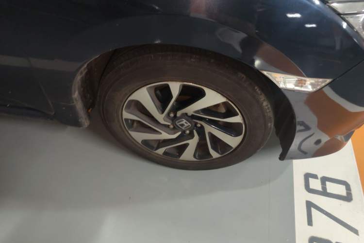 Used Honda Civic 2016 220TURBO CVT Luxury Edition Right Front Wheel Hub