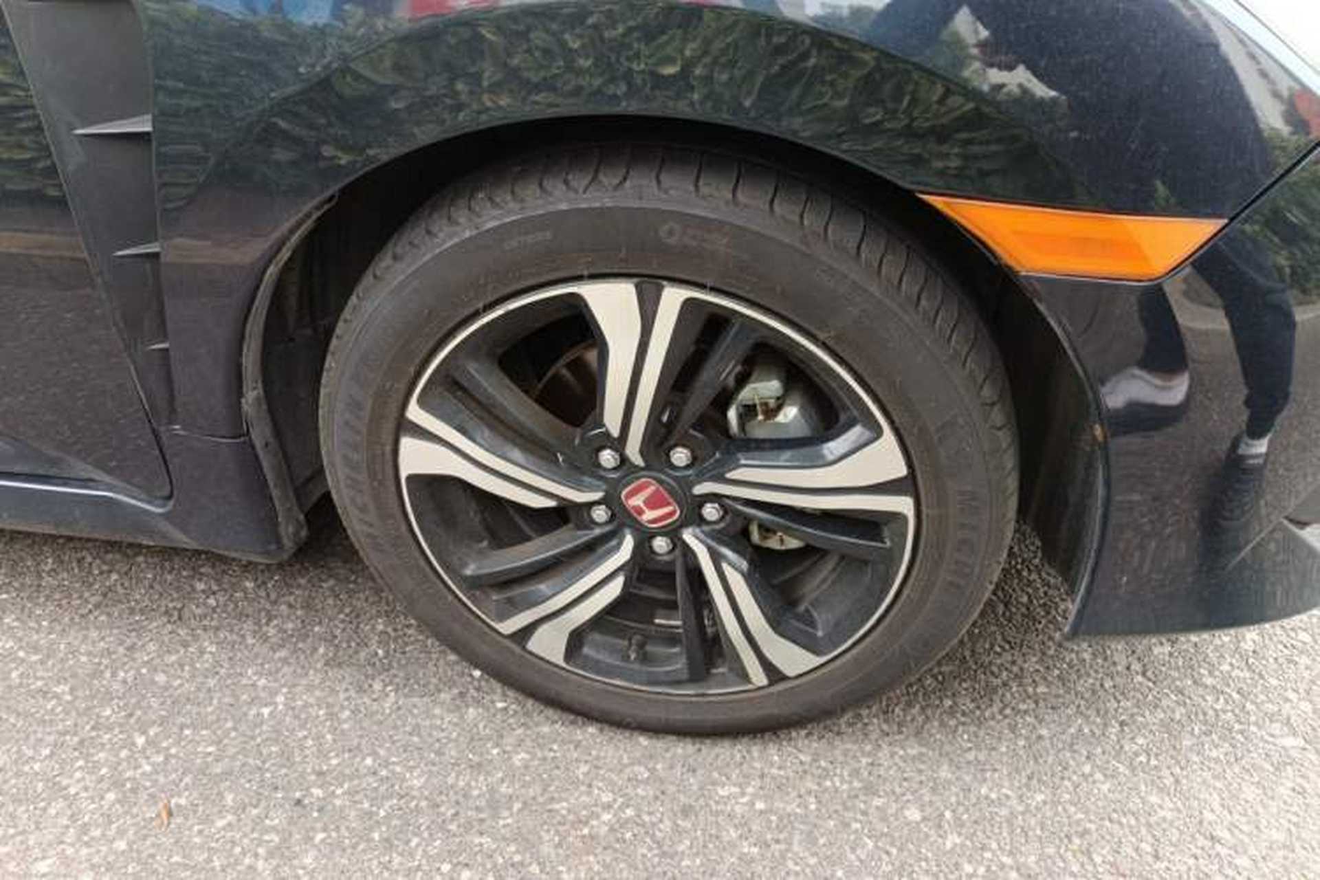 Used Honda Civic 2016 220TURBO CVT Prestige Edition Right Front Wheel Hub