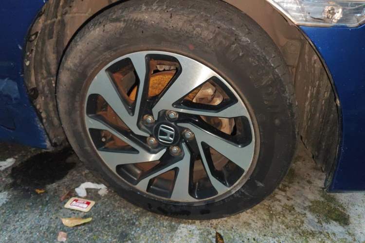 Used Honda Civic 2016 220TURBO CVT Luxury Edition Right Front Wheel Hub