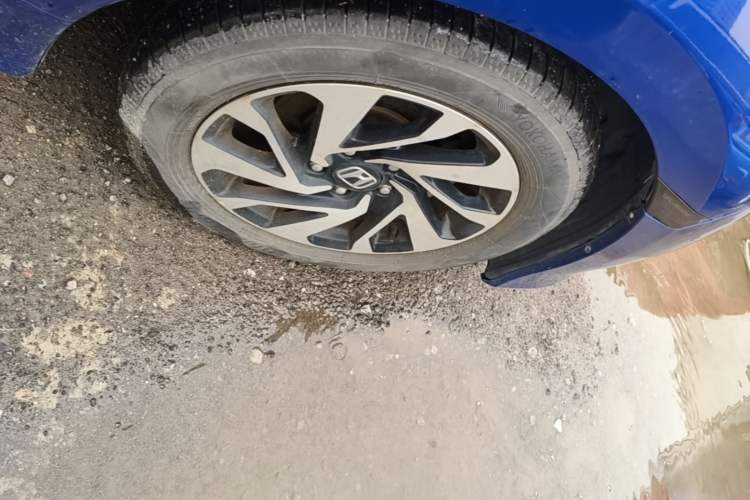 Used Honda Civic 2016 220TURBO CVT Luxury Edition Right Front Wheel Hub