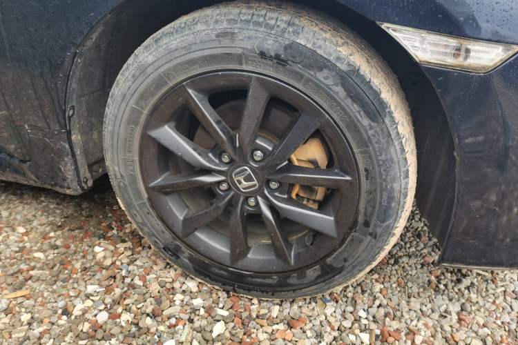 Used Honda Civic 2016 220TURBO CVT Luxury Edition Right Front Wheel Hub