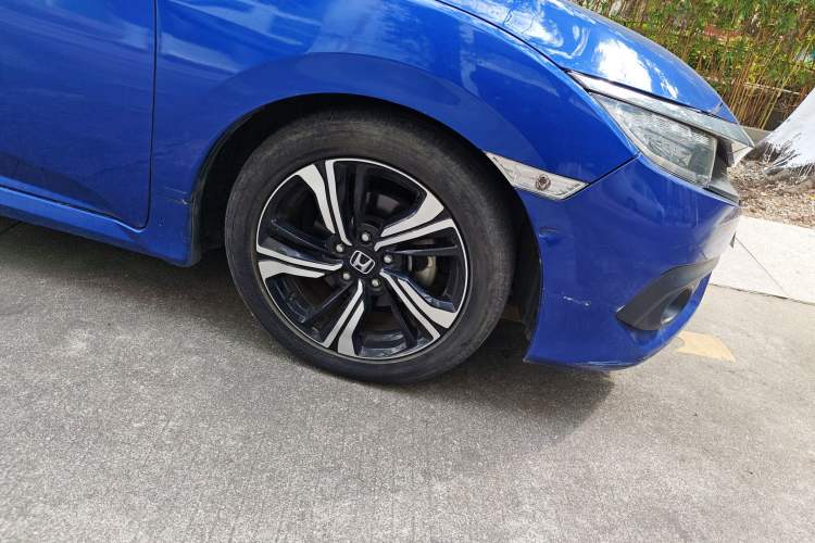 Used Honda Civic 2016 220TURBO CVT Prestige Edition Right Front Wheel Hub