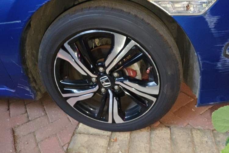 Used Honda Civic 2016 220TURBO CVT Prestige Edition Right Front Wheel Hub