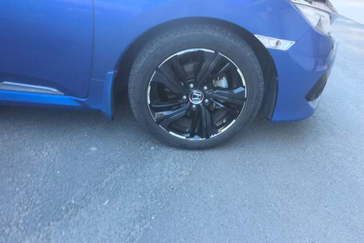 Used Honda Civic 2016 220TURBO CVT Prestige Edition Right Front Wheel Hub