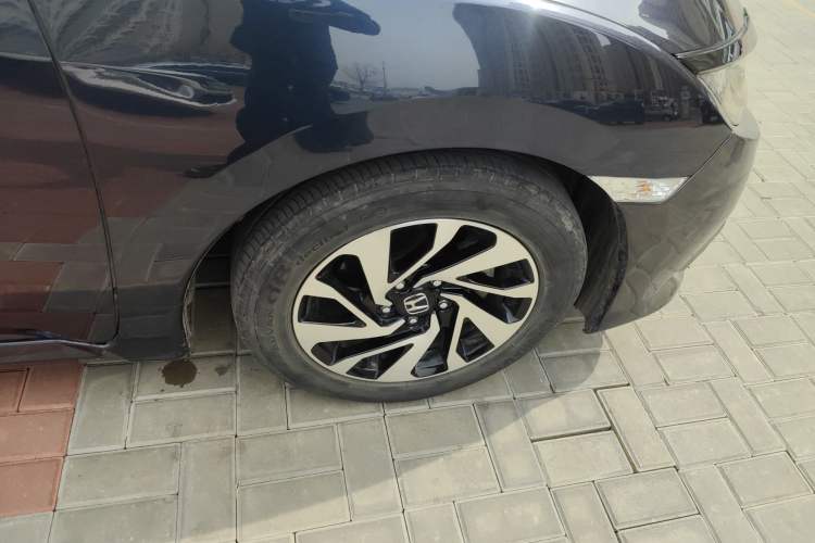 Used Honda Civic 2016 220TURBO CVT Luxury Edition Right Front Wheel Hub