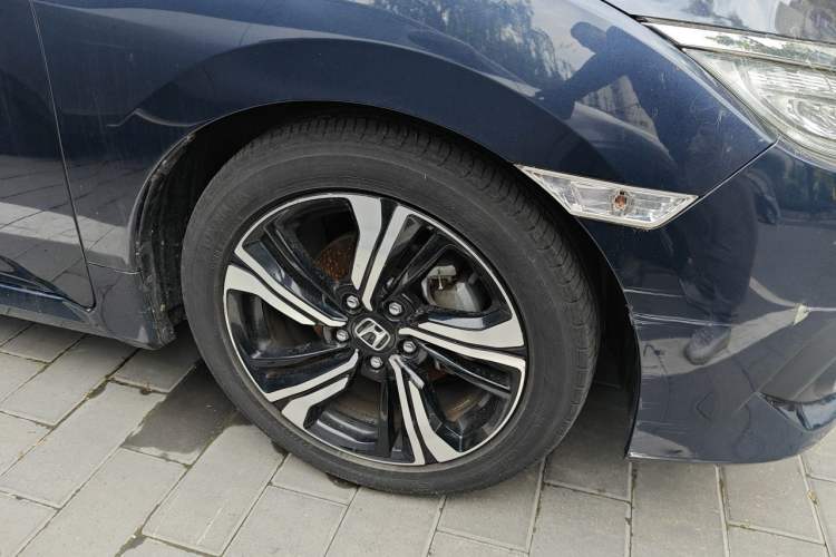 Used Honda Civic 2016 220TURBO CVT Prestige Edition Right Front Wheel Hub