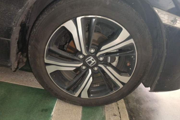 Used Honda Civic 2016 220TURBO CVT Prestige Edition Right Front Wheel Hub