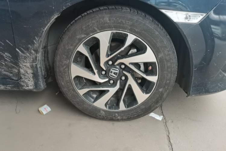 Used Honda Civic 2016 220TURBO CVT Luxury Edition Right Front Wheel Hub