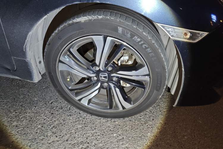 Used Honda Civic 2016 220TURBO CVT Prestige Edition Right Front Wheel Hub