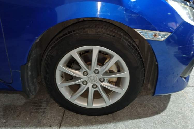 Used Honda Civic 2016 180TURBO CVT Comfort Version Right Front Wheel Hub