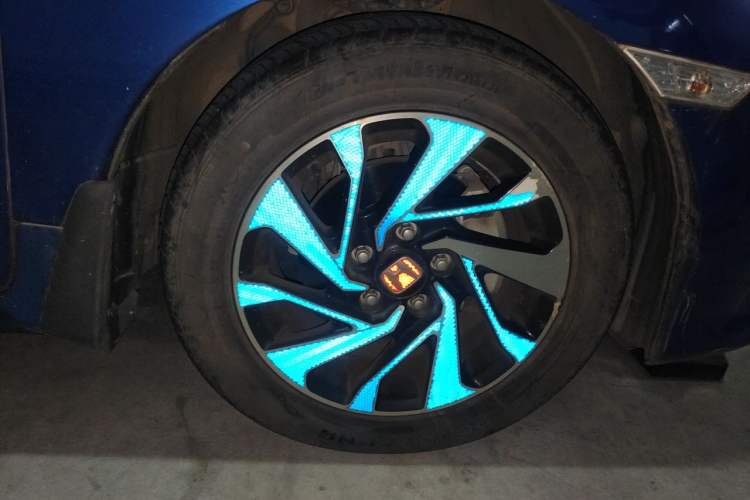 Used Honda Civic 2016 220TURBO CVT Luxury Edition Right Front Wheel Hub