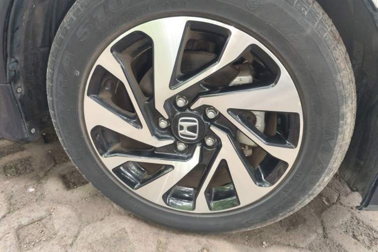 Used Honda Civic 2016 220TURBO CVT Luxury Edition Right Front Wheel Hub