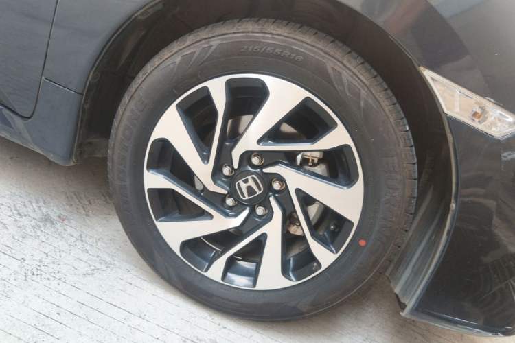 Used Honda Civic 2016 220TURBO CVT Luxury Edition Right Front Wheel Hub