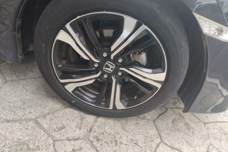 Used Honda Civic 2016 220TURBO CVT Prestige Edition Right Front Wheel Hub