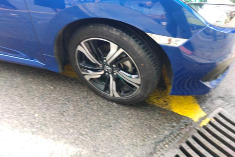 Used Honda Civic 2016 220TURBO CVT Prestige Edition Right Front Wheel Hub