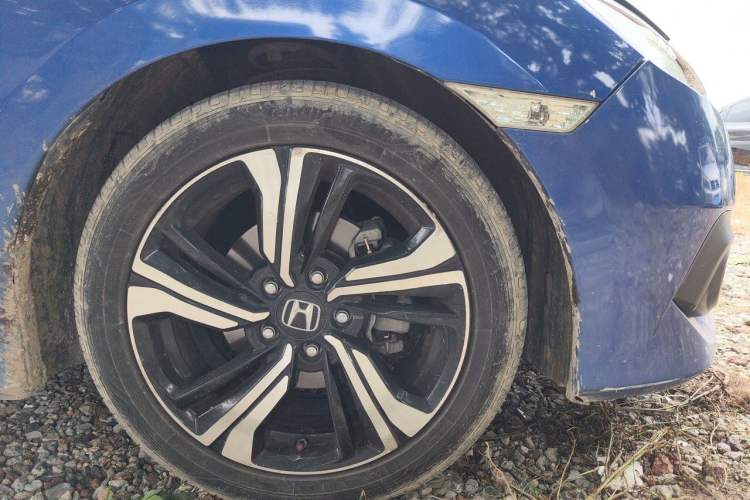 Used Honda Civic 2016 220TURBO CVT Prestige Edition Right Front Wheel Hub