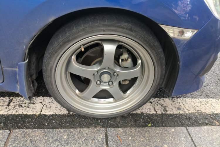 Used Honda Civic 2016 220TURBO CVT Luxury Edition Right Front Wheel Hub