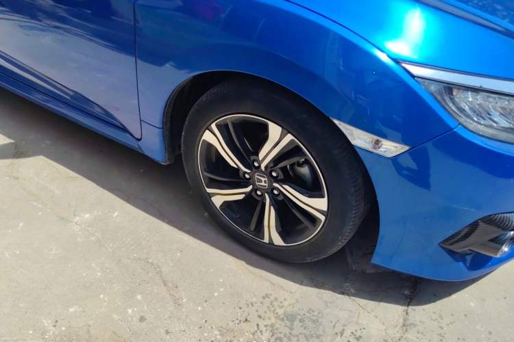 Used Honda Civic 2016 220TURBO CVT Prestige Edition Right Front Wheel Hub