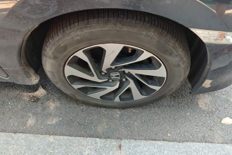 Used Honda Civic 2016 220TURBO CVT Luxury Edition Right Front Wheel Hub