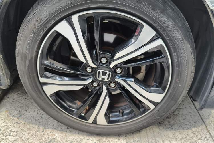 Used Honda Civic 2016 220TURBO CVT Prestige Edition Right Front Wheel Hub