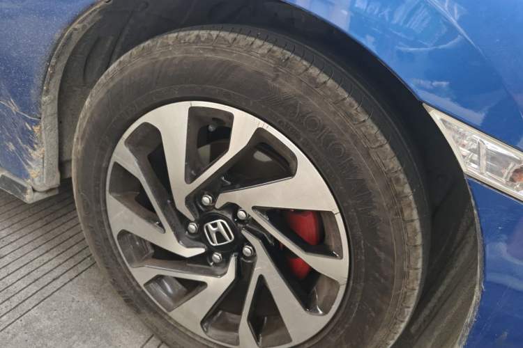 Used Honda Civic 2016 220TURBO CVT Luxury Edition Right Front Wheel Hub