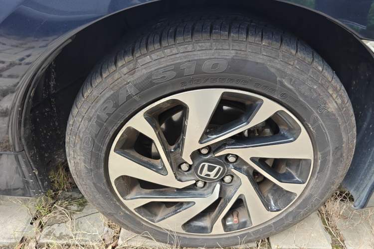 Used Honda Civic 2016 220TURBO CVT Luxury Edition Right Front Wheel Hub