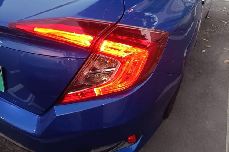 Used Honda Civic 2016 220TURBO CVT Luxury Edition Right Rear Taillight