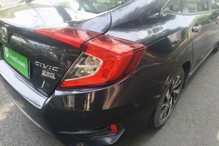 Used Honda Civic 2016 220TURBO CVT Luxury Edition Right Rear Taillight