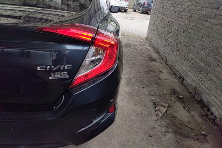 Used Honda Civic 2016 180TURBO CVT Comfort Version Right Rear Taillight