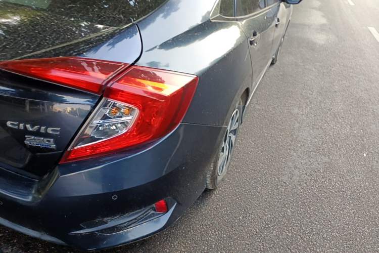 Used Honda Civic 2016 220TURBO CVT Luxury Edition Right Rear Taillight