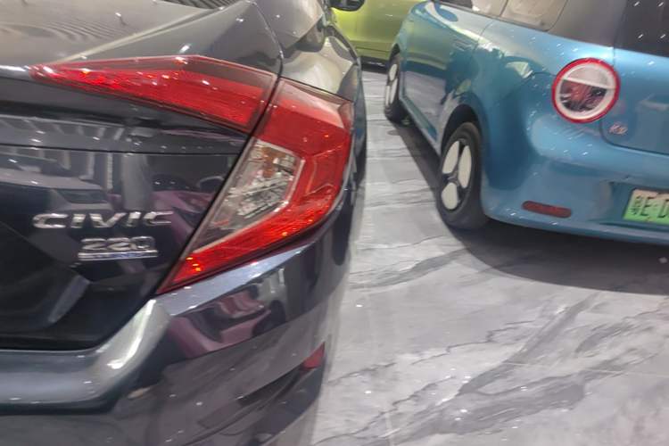Used Honda Civic 2016 220TURBO CVT Luxury Edition Right Rear Taillight