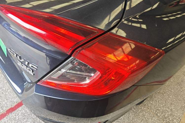 Used Honda Civic 2016 220TURBO CVT Luxury Edition Right Rear Taillight