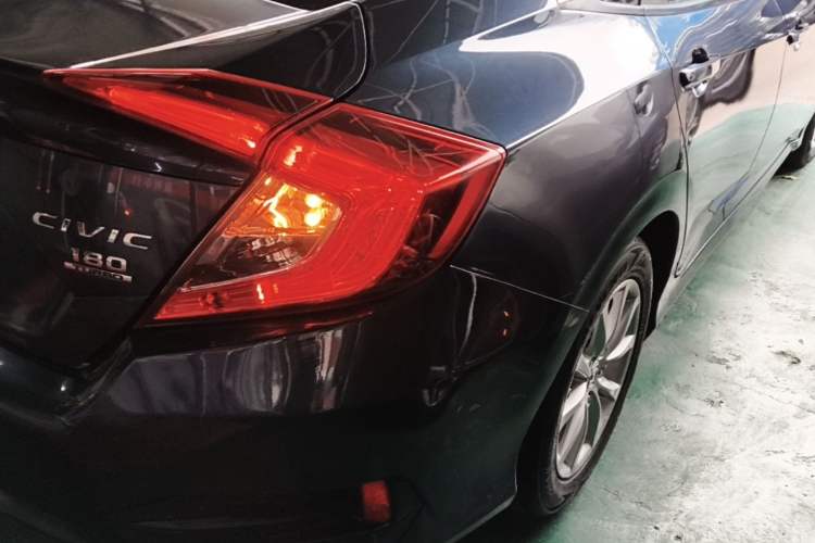 Used Honda Civic 2016 180TURBO CVT Comfort Version Right Rear Taillight