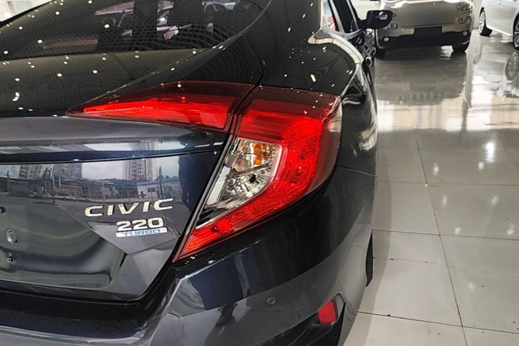 Used Honda Civic 2016 220TURBO CVT Luxury Edition Right Rear Taillight