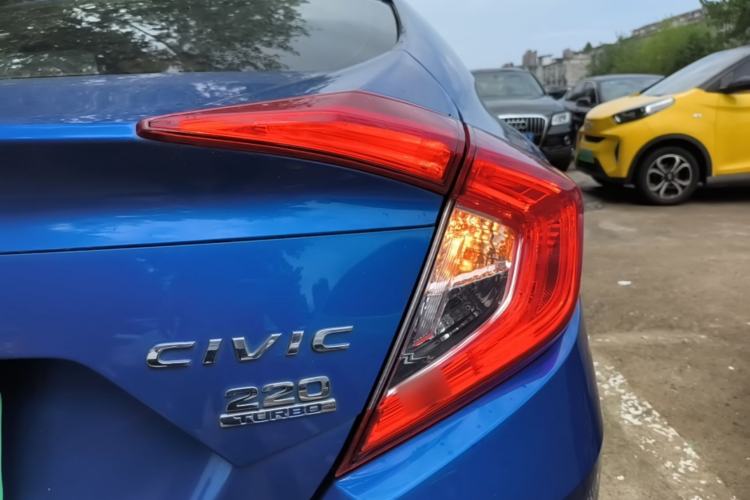 Used Honda Civic 2016 220TURBO CVT Luxury Edition Right Rear Taillight