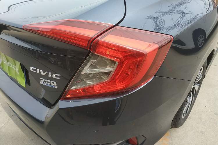 Used Honda Civic 2016 220TURBO CVT Luxury Edition Right Rear Taillight