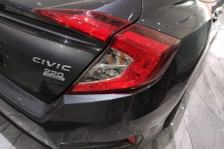 Used Honda Civic 2016 220TURBO CVT Luxury Edition Right Rear Taillight